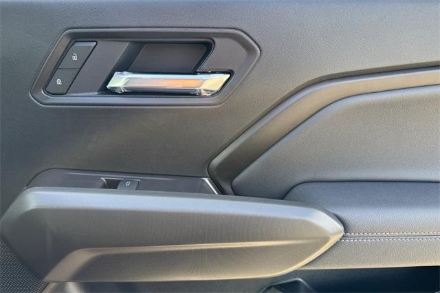 2025 GMC Canyon Vehicle Photo in ELK GROVE, CA 95757-8703