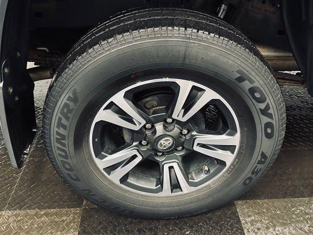 2017 Toyota Tacoma Vehicle Photo in MEDINA, OH 44256-9631