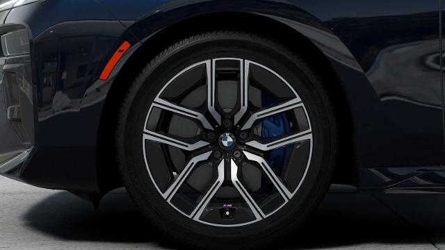 2025 BMW 760i xDrive Vehicle Photo in GRAPEVINE, TX 76051