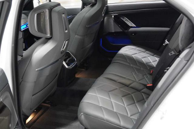2024 BMW i7 Vehicle Photo in GRAPEVINE, TX 76051