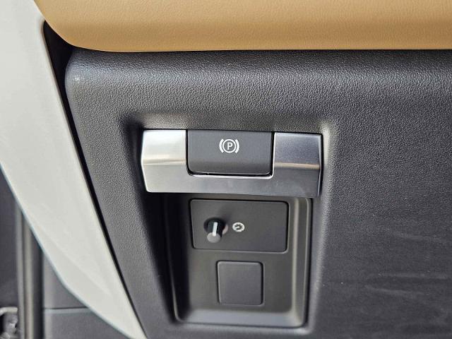 2025 Defender Vehicle Photo in AUSTIN, TX 78717