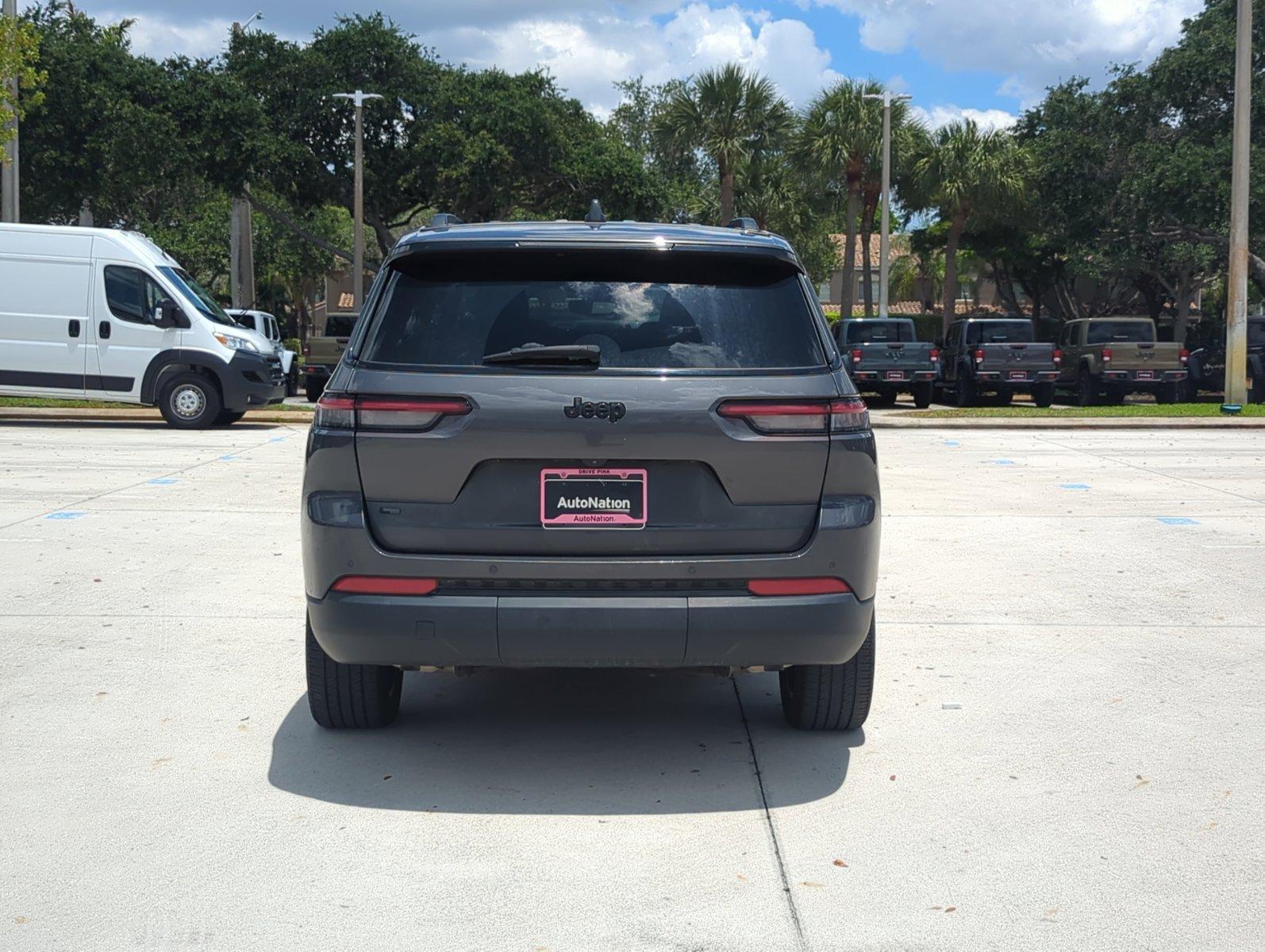 2022 Jeep Grand Cherokee L Vehicle Photo in Pembroke Pines, FL 33027