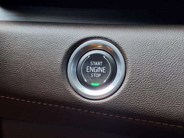 2022 Cadillac Escalade Vehicle Photo in San Antonio, TX 78230-1001