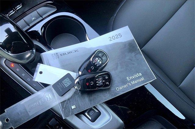 2025 Buick Envista Vehicle Photo in KANSAS CITY, MO 64114-4545