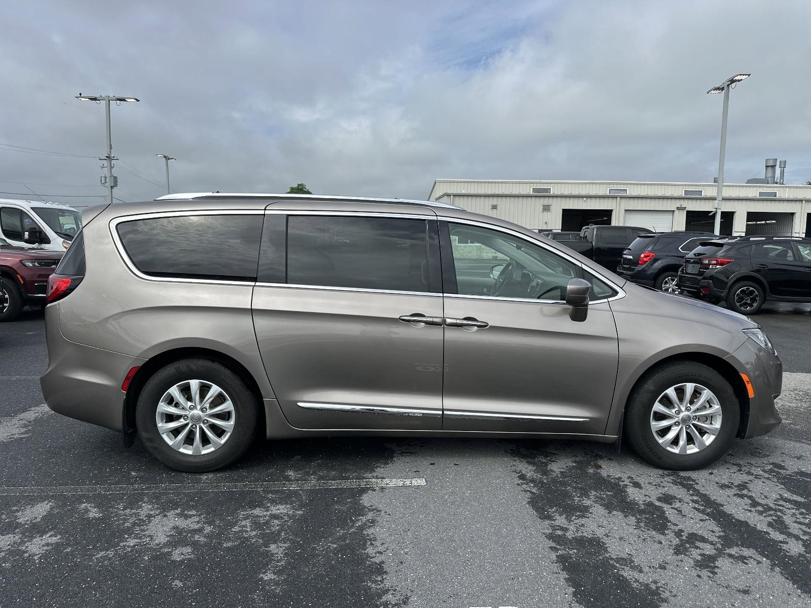 2018 Chrysler Pacifica Vehicle Photo in Mechanicsburg, PA 17050-1707