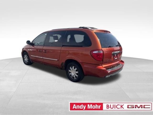 2006 Chrysler Town & Country LWB Vehicle Photo in Fishers, IN 46038