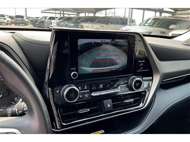 2023 Toyota Highlander Vehicle Photo in San Antonio, TX 78230