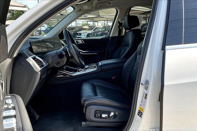 2024 BMW X7 xDrive40i Vehicle Photo in San Antonio, TX 78230