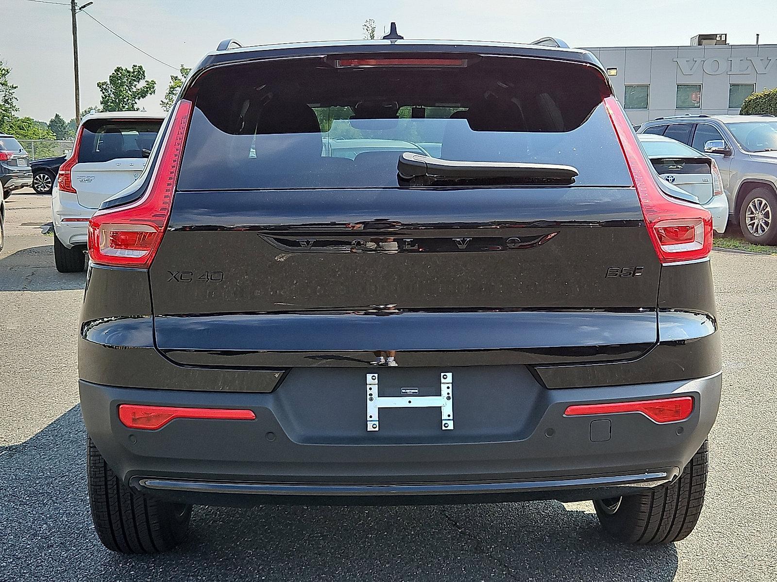 2026 Volvo XC40 Vehicle Photo in Trevose, PA 19053