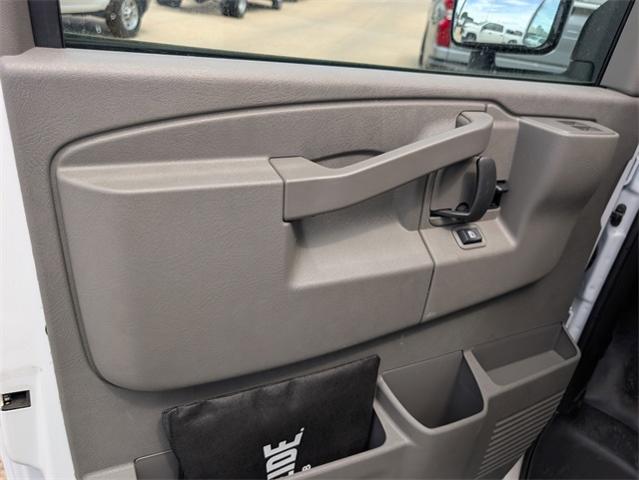 2025 Chevrolet Express Commercial Cutaway Vehicle Photo in ENGLEWOOD, CO 80113-6708