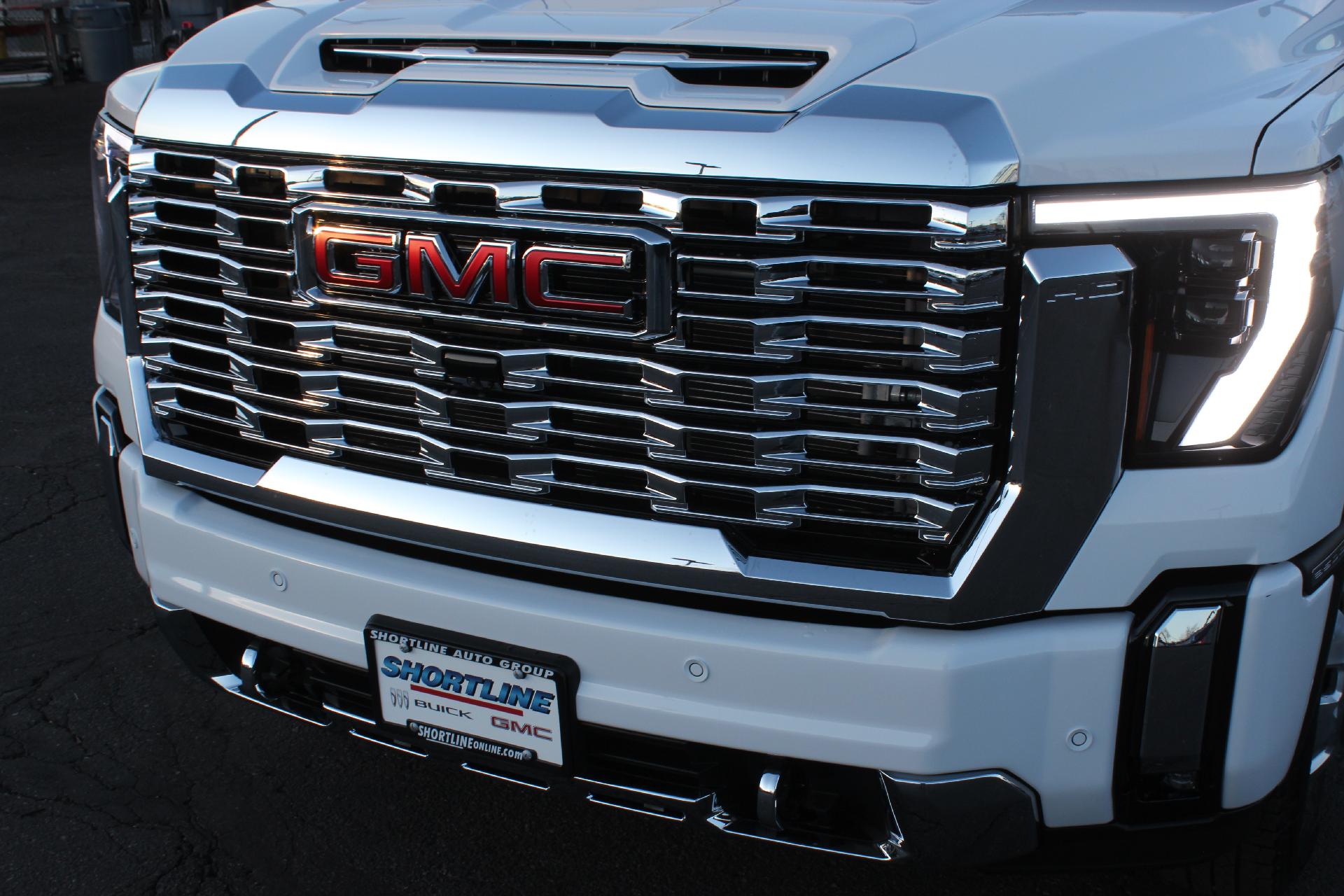 2025 GMC Sierra 3500 HD Vehicle Photo in AURORA, CO 80012-4011