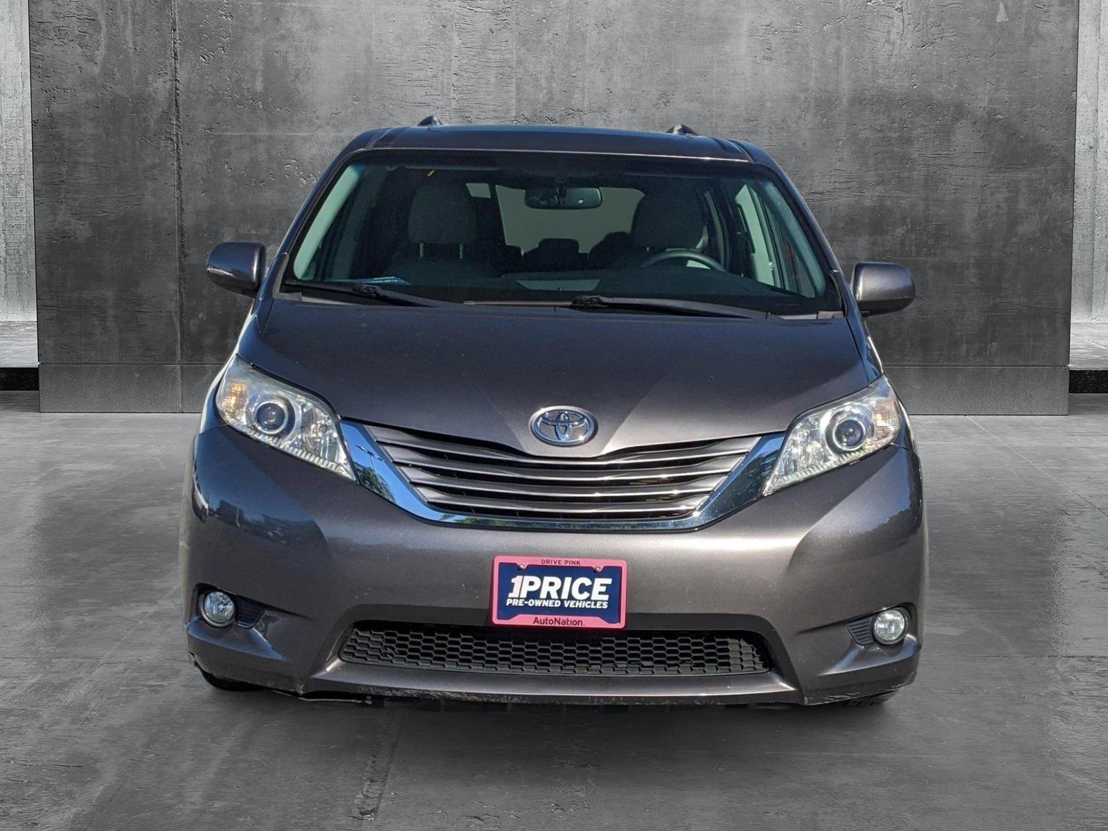 2016 Toyota Sienna Vehicle Photo in TIMONIUM, MD 21093-2300