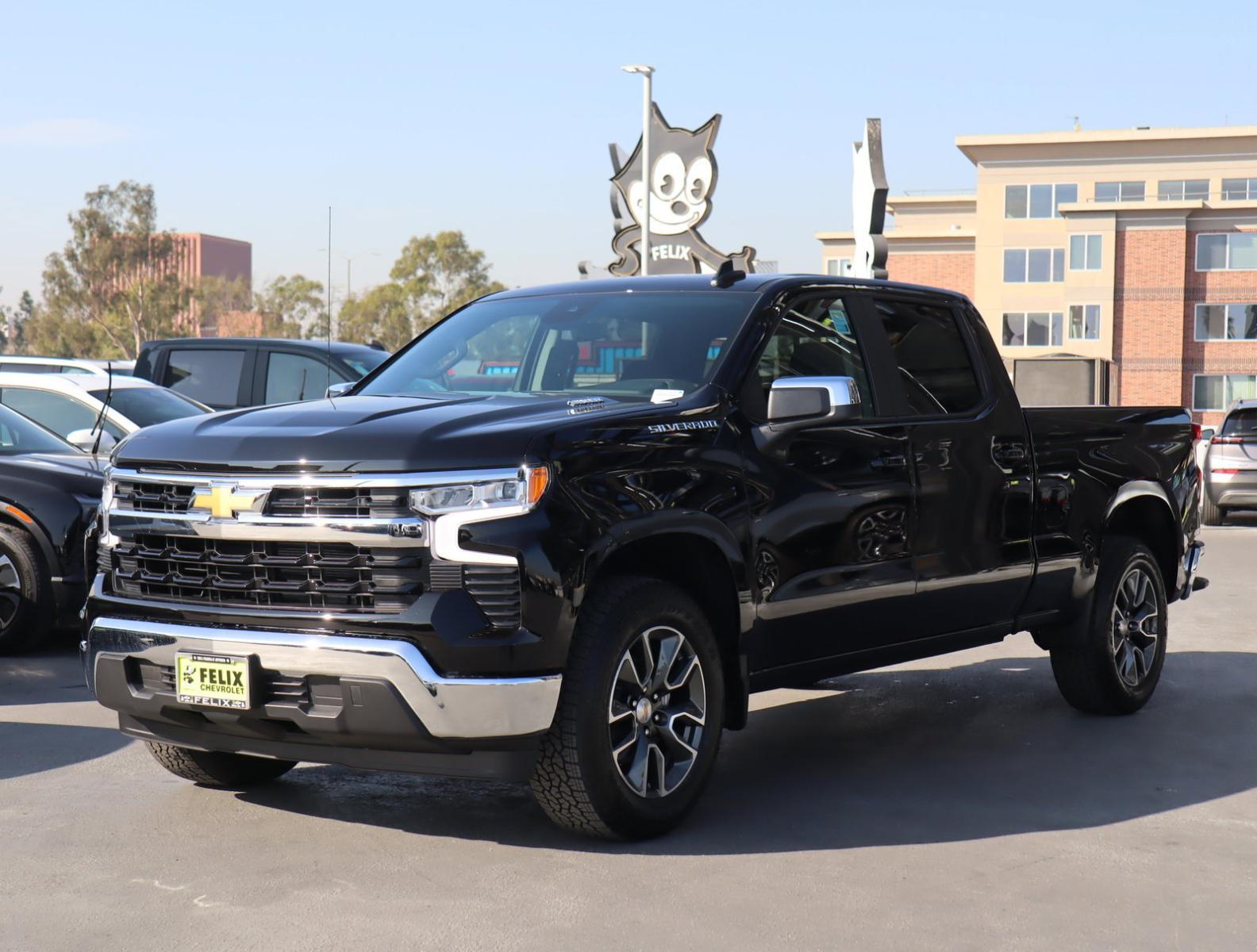 2025 Chevrolet Silverado 1500 Vehicle Photo in LOS ANGELES, CA 90007-3794