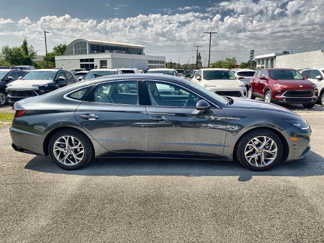 2022 Hyundai Sonata Vehicle Photo in BOSTON, NY 14025-9684