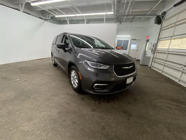 2023 Chrysler Pacifica Vehicle Photo in PORTLAND, OR 97225-3518