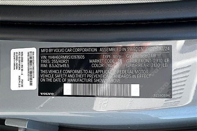 2025 Volvo XC60 Plug-In Hybrid Vehicle Photo in Grapevine, TX 76051