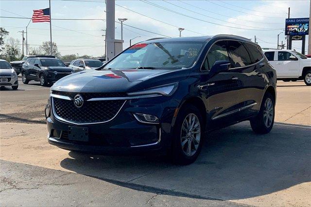 2024 Buick Enclave Vehicle Photo in TOPEKA, KS 66609-0000