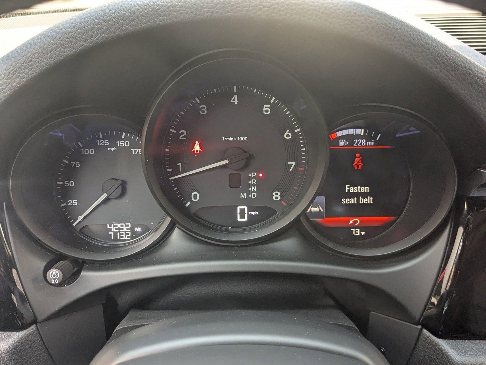 2025 Porsche Macan Vehicle Photo in Towson, MD 21204