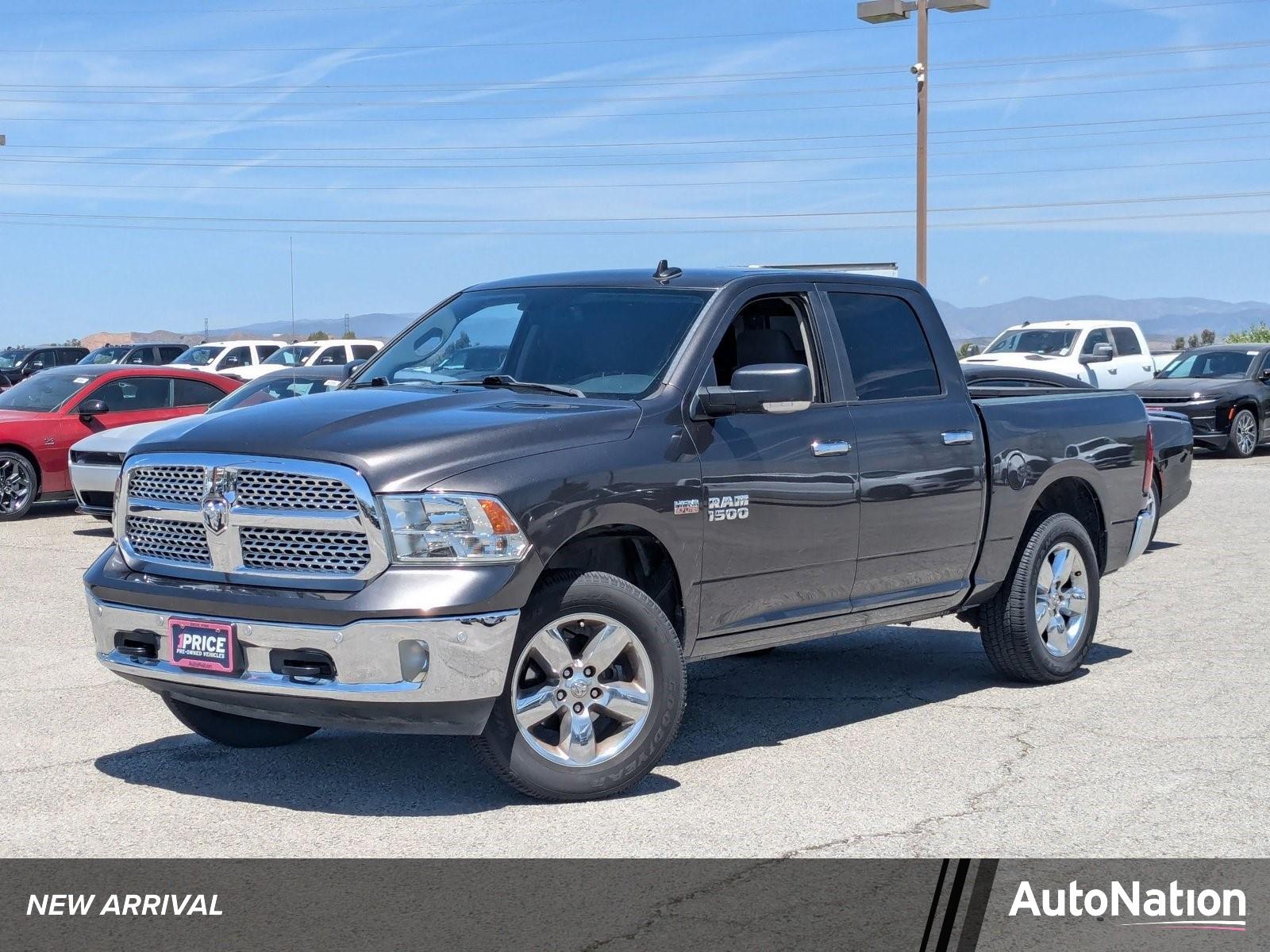 2017 Ram 1500 Vehicle Photo in Valencia, CA 91355