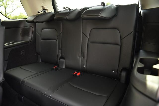 2025 Nissan Pathfinder Vehicle Photo in Ballwin, MO 63011