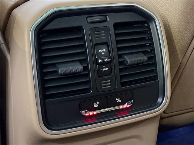 2022 Porsche Macan Vehicle Photo in Puyallup, WA 98371