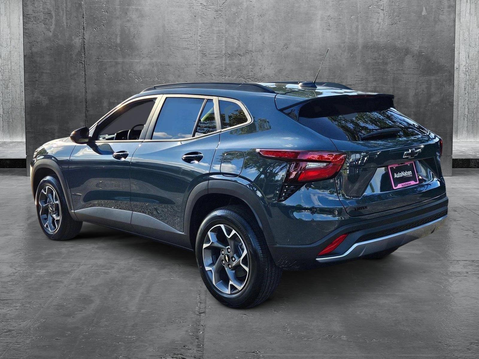 2025 Chevrolet Trax Vehicle Photo in GREENACRES, FL 33463-3207