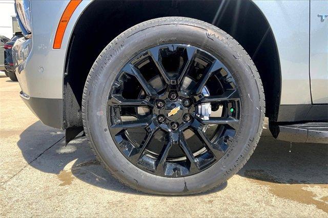 2025 Chevrolet Tahoe Vehicle Photo in TOPEKA, KS 66609-0000