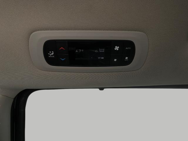 2023 Chrysler Pacifica Vehicle Photo in GREEN BAY, WI 54303-3330
