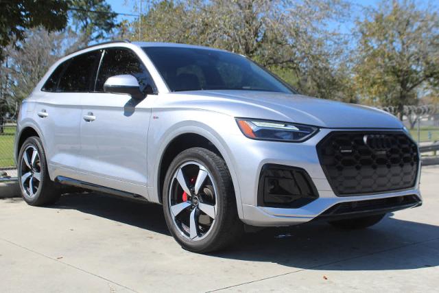 2024 Audi Q5 Vehicle Photo in HOUSTON, TX 77090