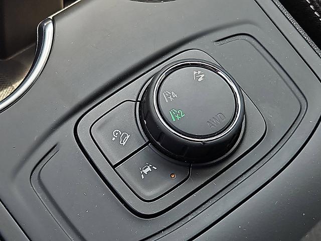 2024 GMC Terrain Vehicle Photo in TREVOSE, PA 19053-4984