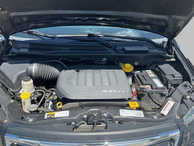 2016 Chrysler Town & Country Vehicle Photo in Kaukauna, WI 54130