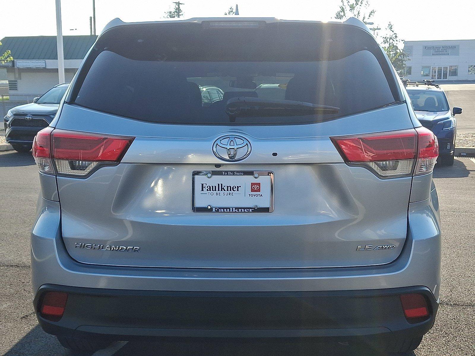 2018 Toyota Highlander Vehicle Photo in Harrisburg, PA 17111