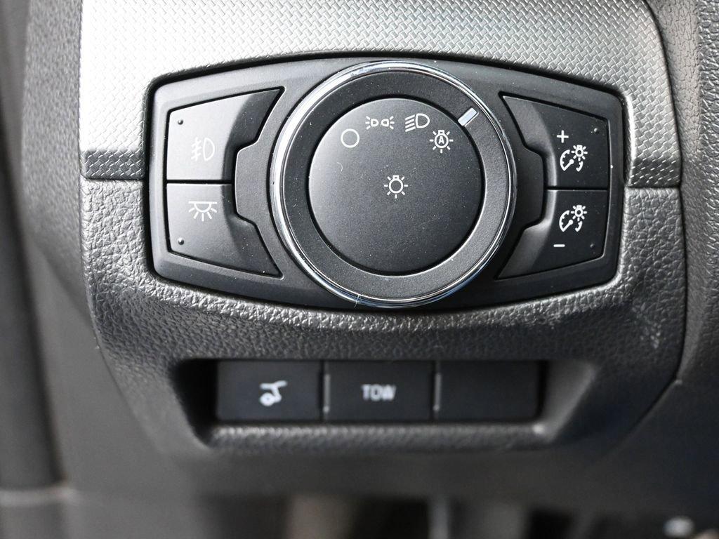 2015 Ford Explorer Vehicle Photo in Cedar Rapids, IA 52402