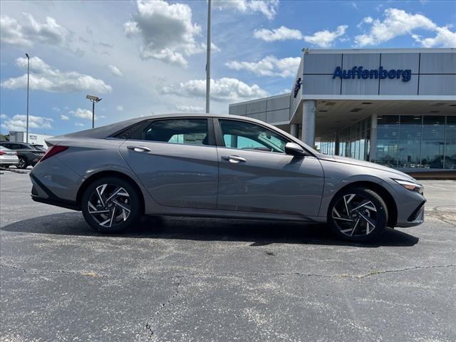 2024 Hyundai ELANTRA Vehicle Photo in Shiloh, IL 62269