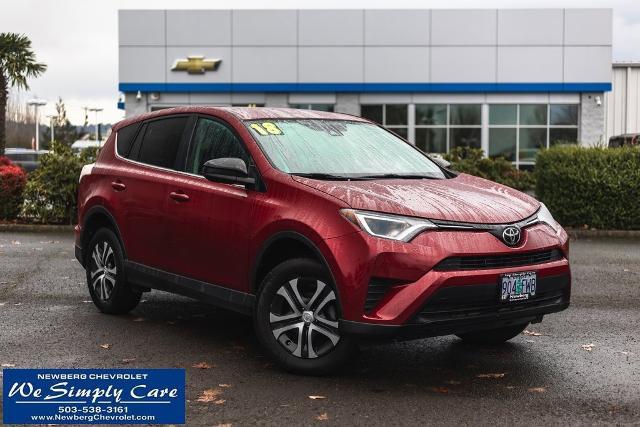 2018 Toyota RAV4 Vehicle Photo in NEWBERG, OR 97132-1927