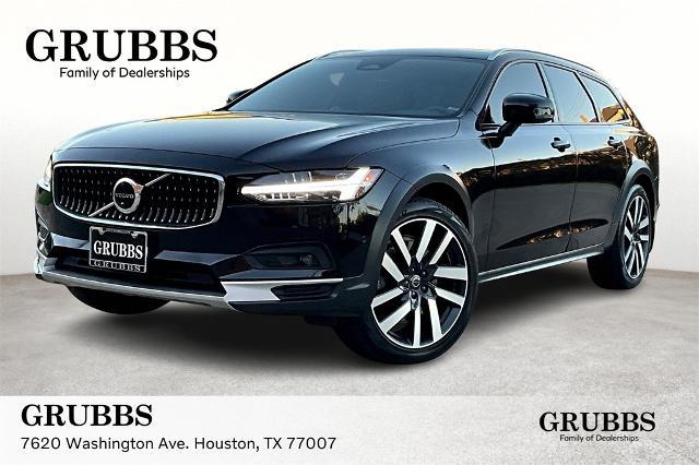 2022 Volvo V90 Cross Country Vehicle Photo in Houston, TX 77007