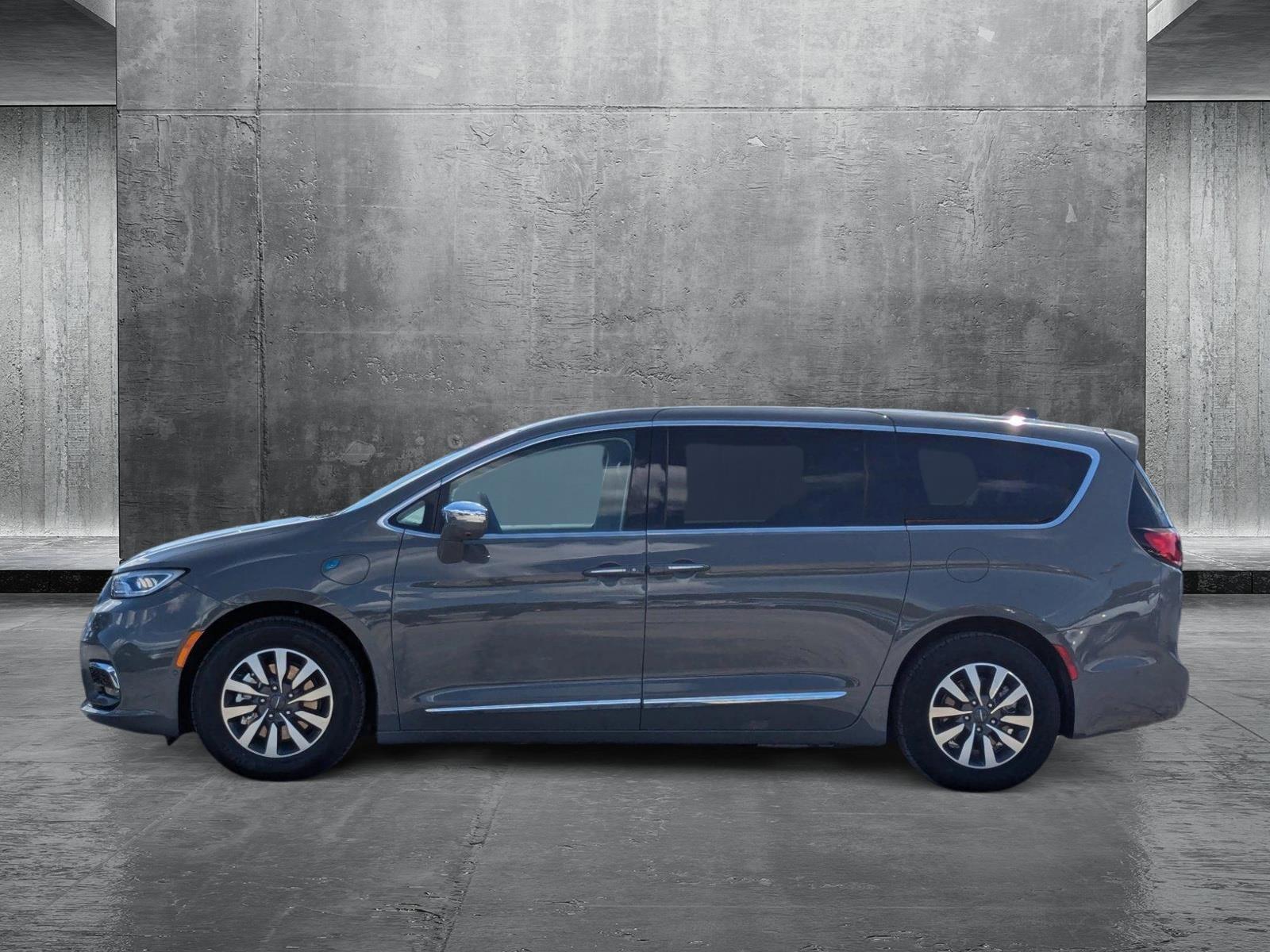 2022 Chrysler Pacifica Vehicle Photo in MIAMI, FL 33172-3015