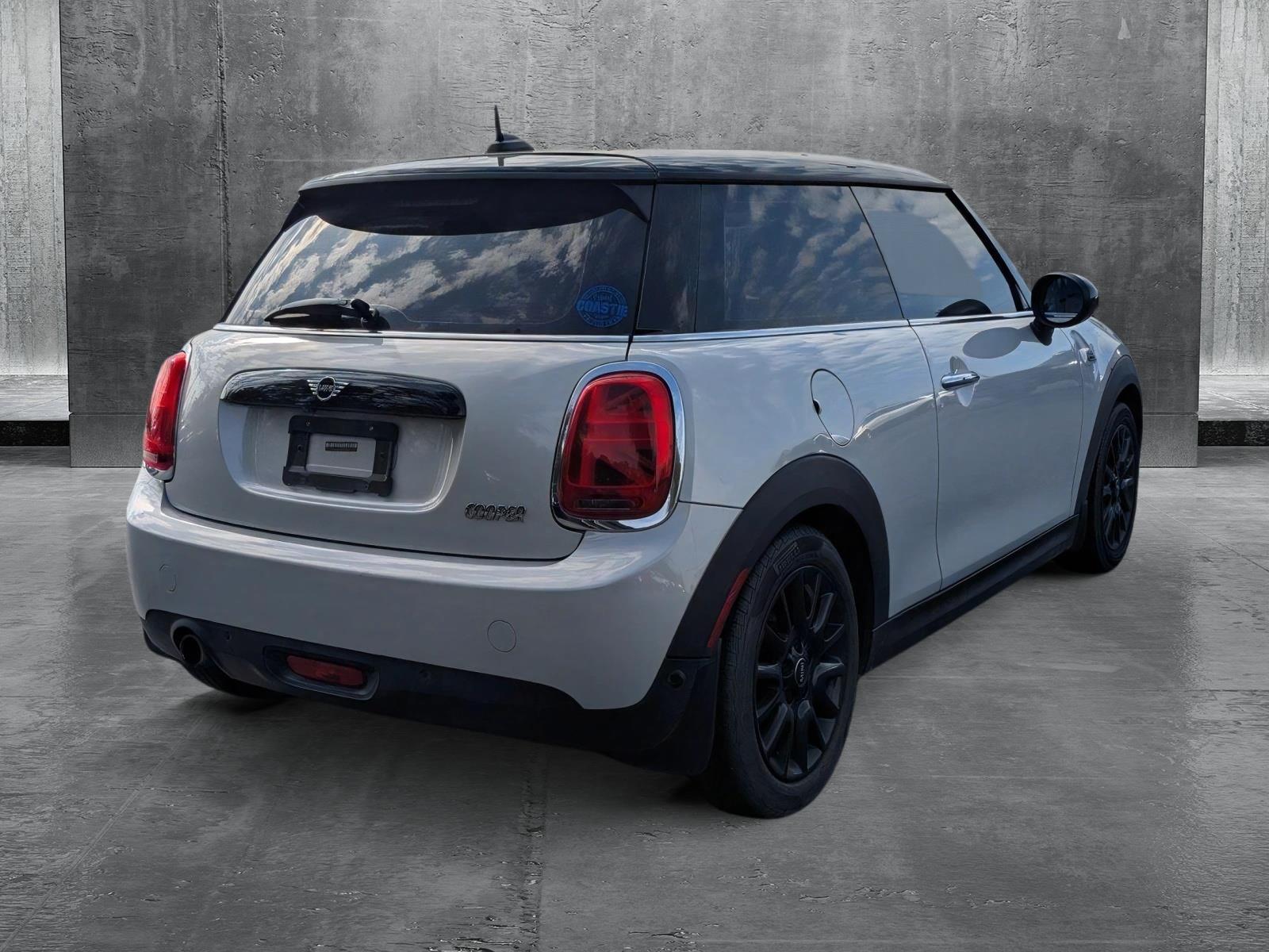 2019 MINI Cooper Hardtop 2 Door Vehicle Photo in Panama City, FL 32401