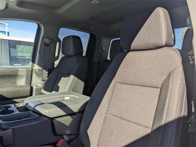 2025 Chevrolet Silverado 2500 HD Vehicle Photo in ENGLEWOOD, CO 80113-6708