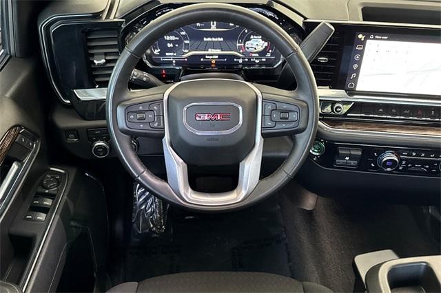 2023 GMC Sierra 1500 Vehicle Photo in ELK GROVE, CA 95757-8703