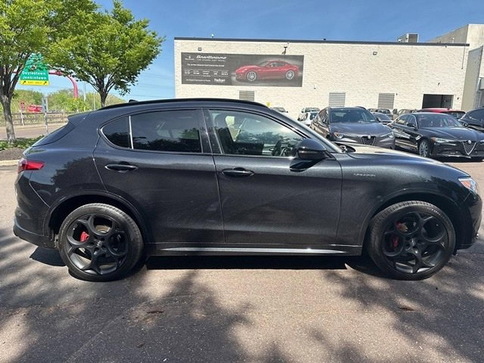 2022 Alfa Romeo Stelvio Vehicle Photo in Willow Grove, PA 19090