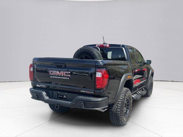 2024 GMC Canyon Vehicle Photo in LEOMINSTER, MA 01453-2952