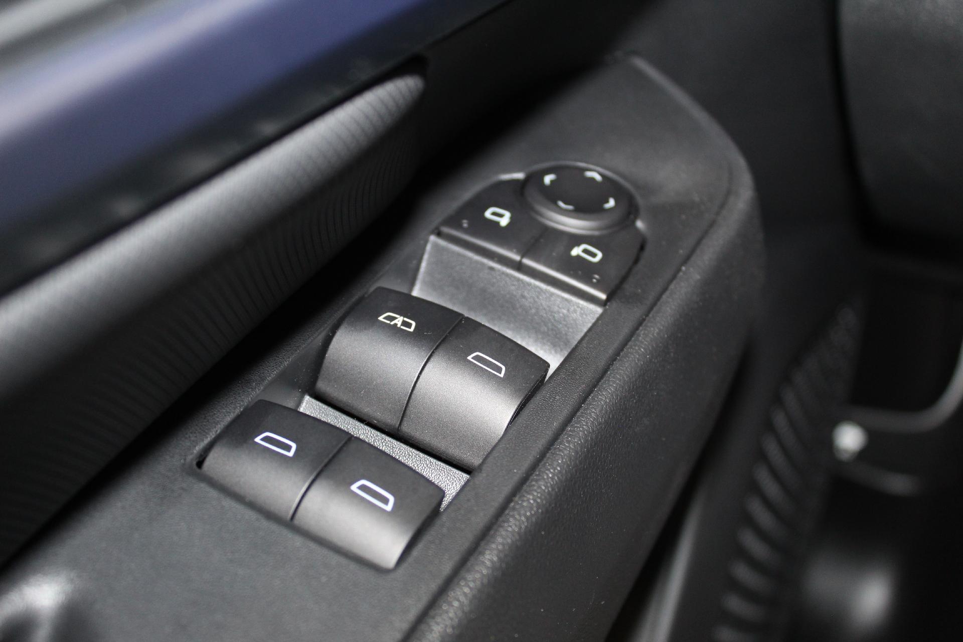 2025 Chevrolet Equinox EV Vehicle Photo in NORTHAMPTON, MA 01060-1120