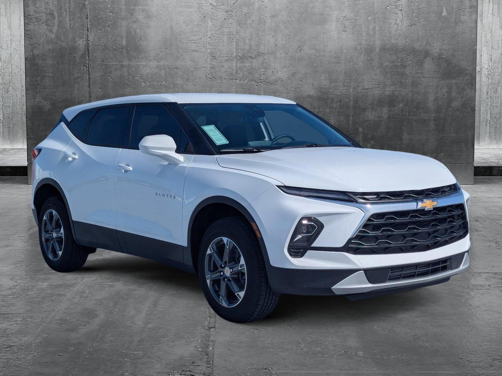 2025 Chevrolet Blazer Vehicle Photo in PEMBROKE PINES, FL 33024-6534