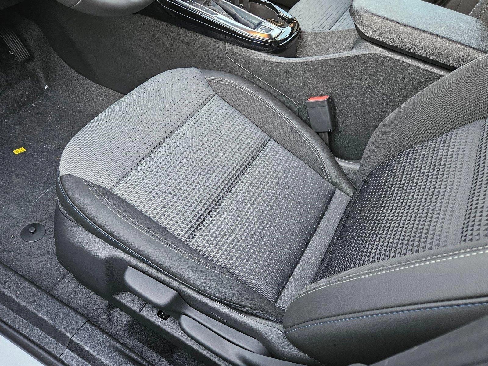 2025 Chevrolet Trax Vehicle Photo in GREENACRES, FL 33463-3207
