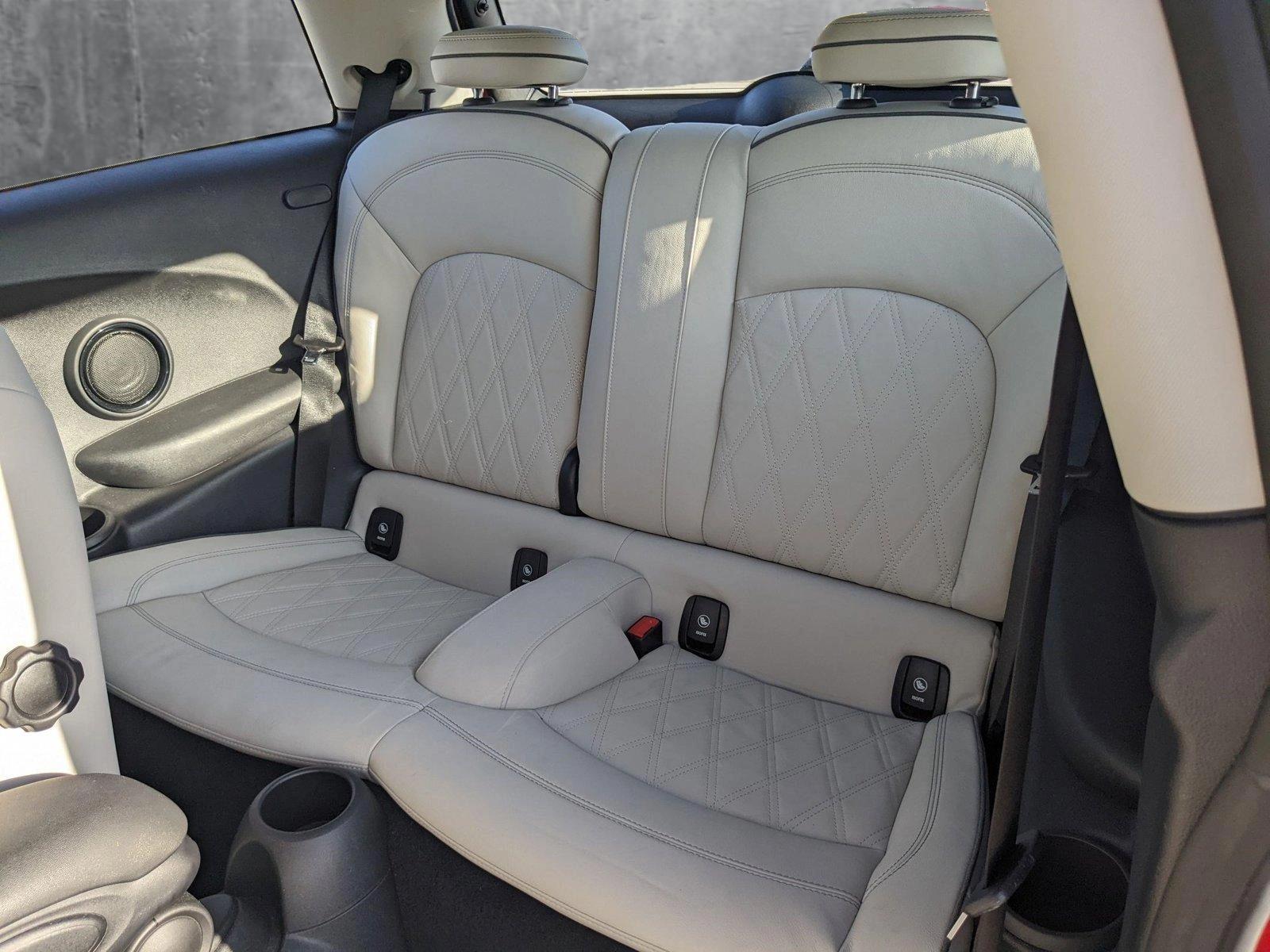 2022 MINI Cooper S Hardtop 2 Door Vehicle Photo in Davie, FL 33331
