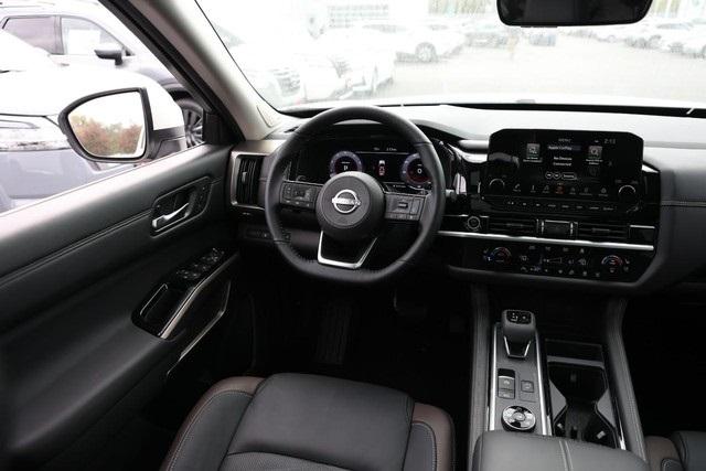 2025 Nissan Pathfinder Vehicle Photo in Hazelwood, MO 63042