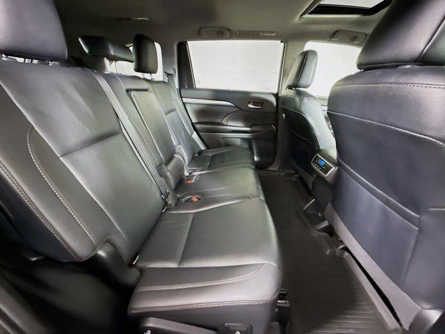 2019 Toyota Highlander Vehicle Photo in Flemington, NJ 08822