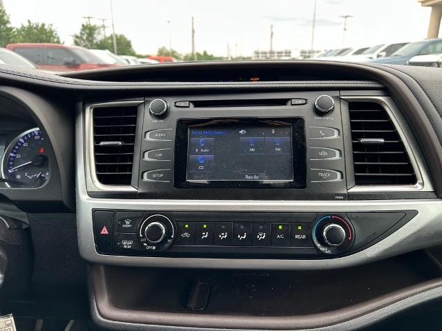 2017 Toyota Highlander Vehicle Photo in San Antonio, TX 78230