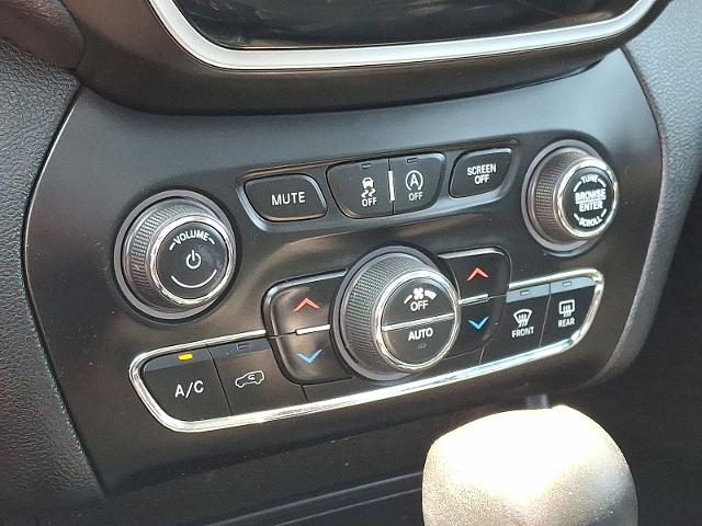 2020 Jeep Cherokee Vehicle Photo in TREVOSE, PA 19053-4984